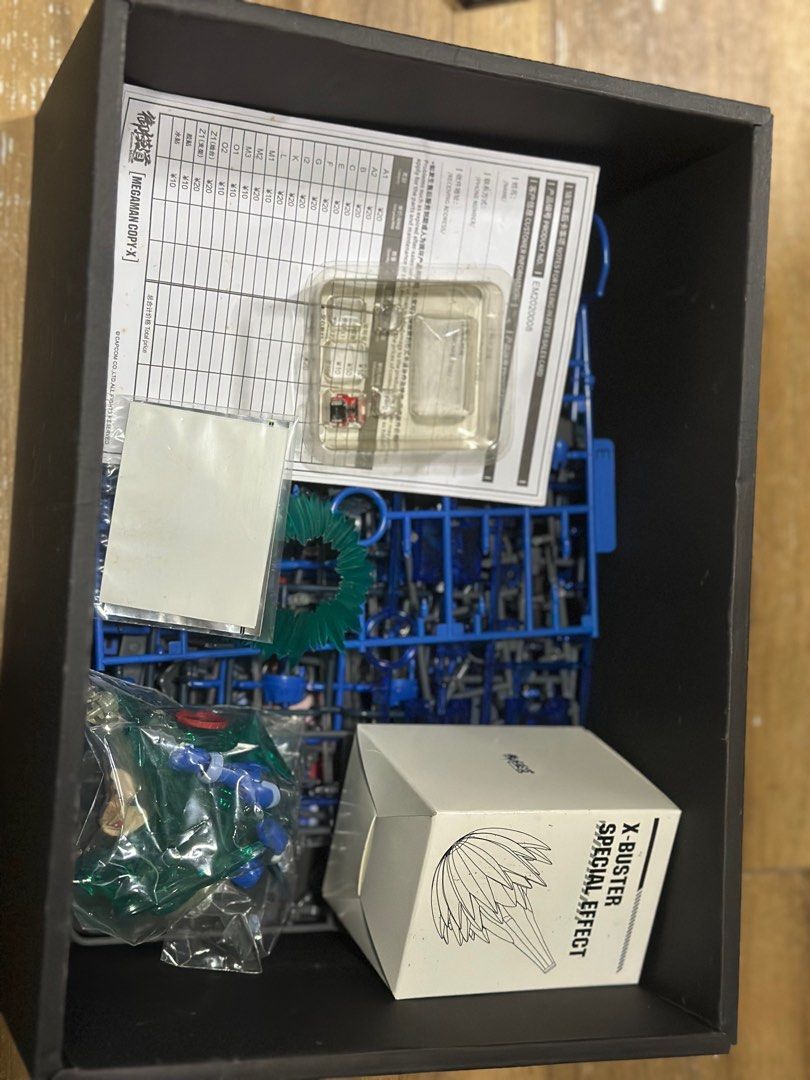 Megaman Eastern Model brand (Category: Vintage Collectibles) located in Manila. Submitted by darkcollectibles (Listing ID 1381348400, Image 3). Description: Eastern Model Megaman. Buster led untested, just consider as non working. With box, manual and runners..