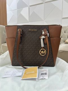 (Kategori: ) berada di . Dikirim oleh prill_preloved (ID iklan 1381351746, Gambar 1). Deskripsi: .