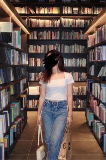 (Category: ) located in . Submitted by shop.preloved.miss (Listing ID 1381438193, Image 1). Description: .