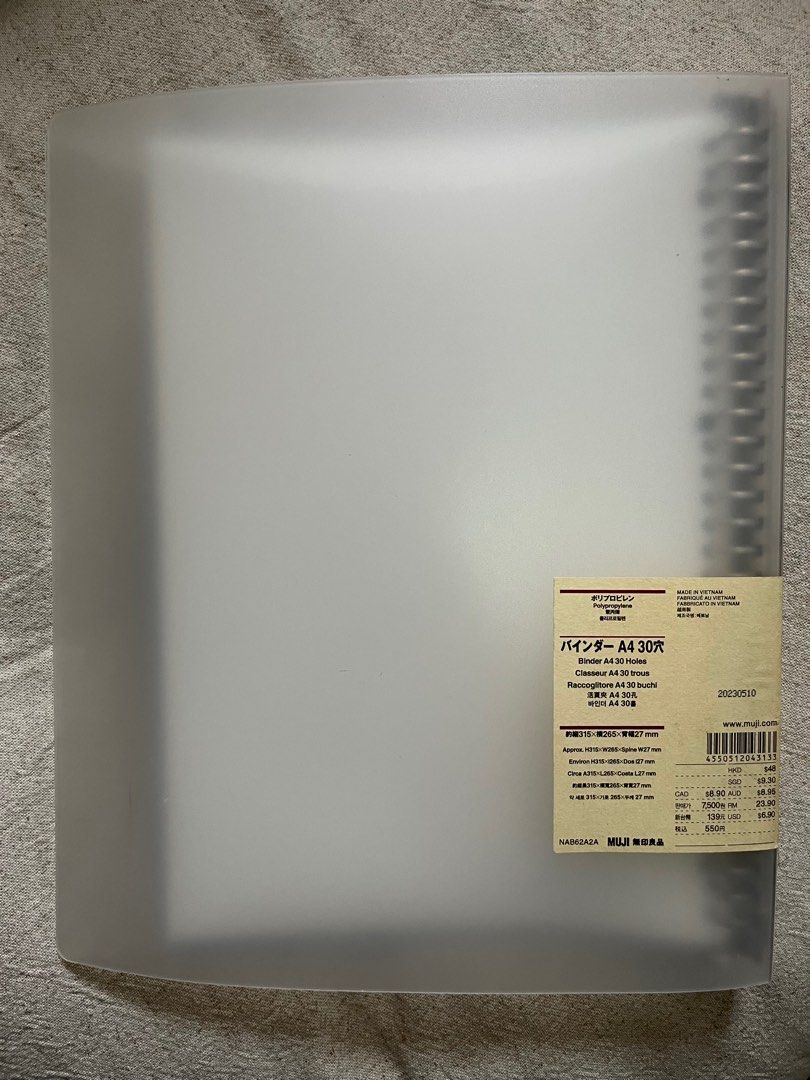 Muji無印A4活頁夾冊30孔, 興趣及遊戲, 手作＆自家設計, 文具- Carousell