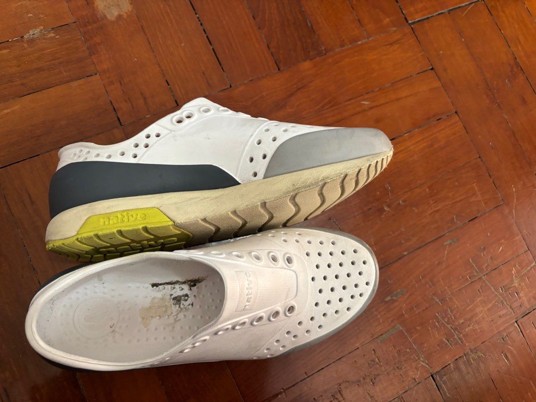 Native sneakers (Category: Sneakers) located in Mandaluyong City. Submitted by dsc0313 (Listing ID 1381281970, Image 2). Description: .