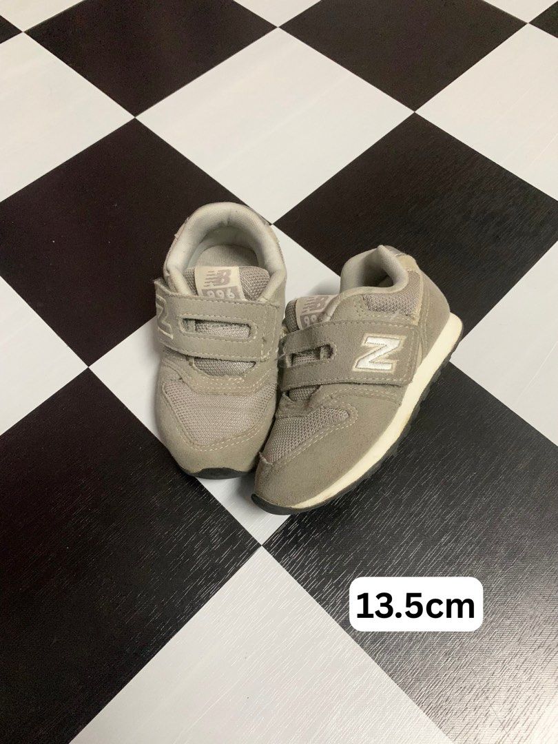 NEW BALANCE KIDS (Category: Babies & Kids Fashion) located in Kuala Lumpur. Submitted by asygarage (Listing ID 1381444050, Image 3). Description: New Balance Preloved Japan Size boleh refer gambar Condition elok Boleh chat utk detail gambar RM25 each tak termasuk pos Cod area Ampang.