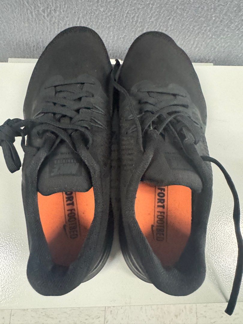NIKE in-season tr8 black (Category: Sneakers) located in Pasig City. Submitted by ajbguinto (Listing ID 1381284356, Image 3). Description: NIKE in-season tr8 black Bnew No box Size US 6.5 Women's.