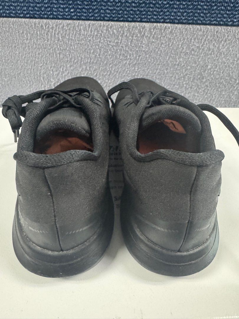 NIKE in-season tr8 black (Category: Sneakers) located in Pasig City. Submitted by ajbguinto (Listing ID 1381284356, Image 2). Description: NIKE in-season tr8 black Bnew No box Size US 6.5 Women's.