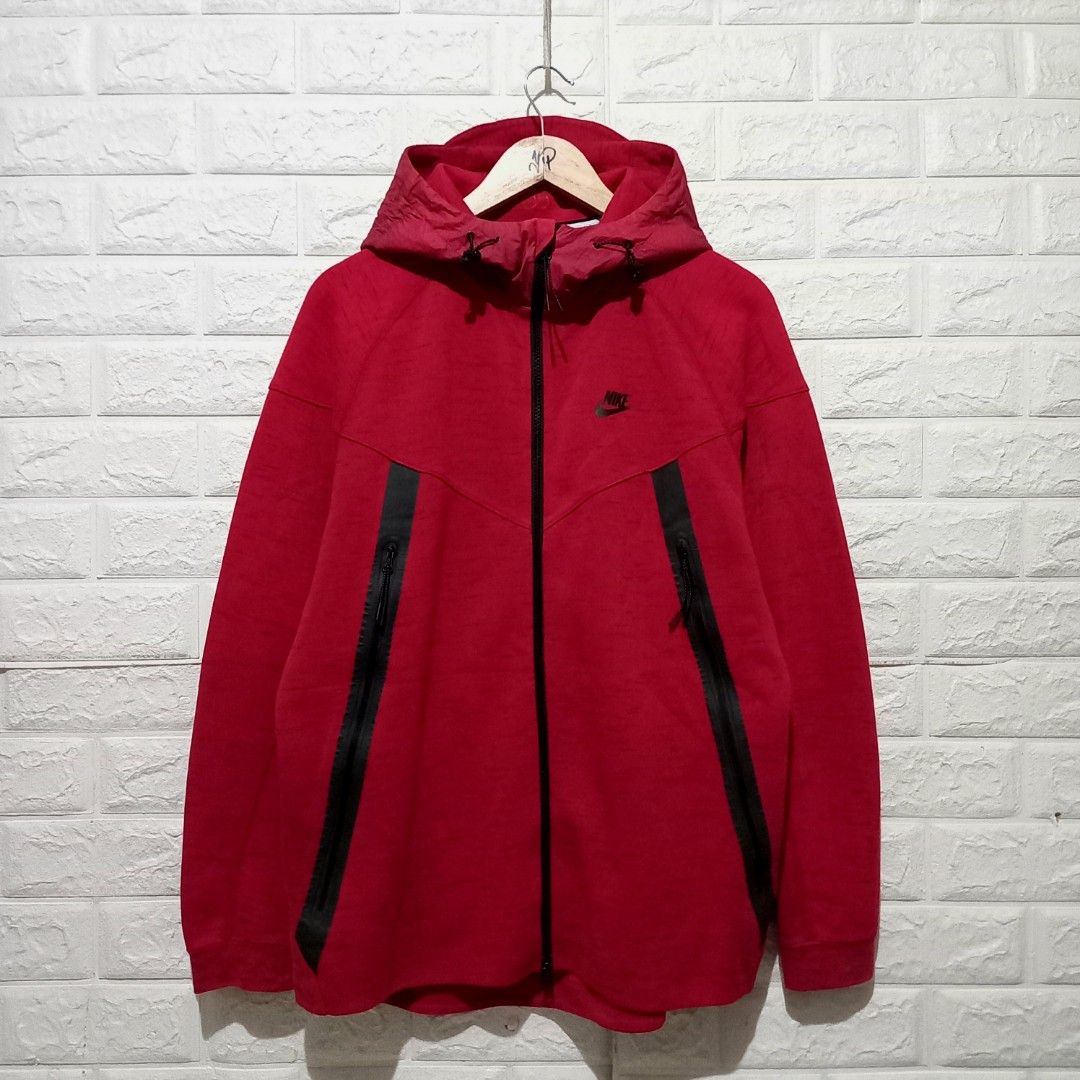 NIKE TECH FLEECE HOODIE RED (Category: Hoodies) located in Cebu City. Submitted by yipsthrift (Listing ID 1381330891, Image 1). Description: SIZE: XL DIMENTIONS: 23x28-29 AS NEW CONDITION NO ISSUE COLOR RATE: 10/10.