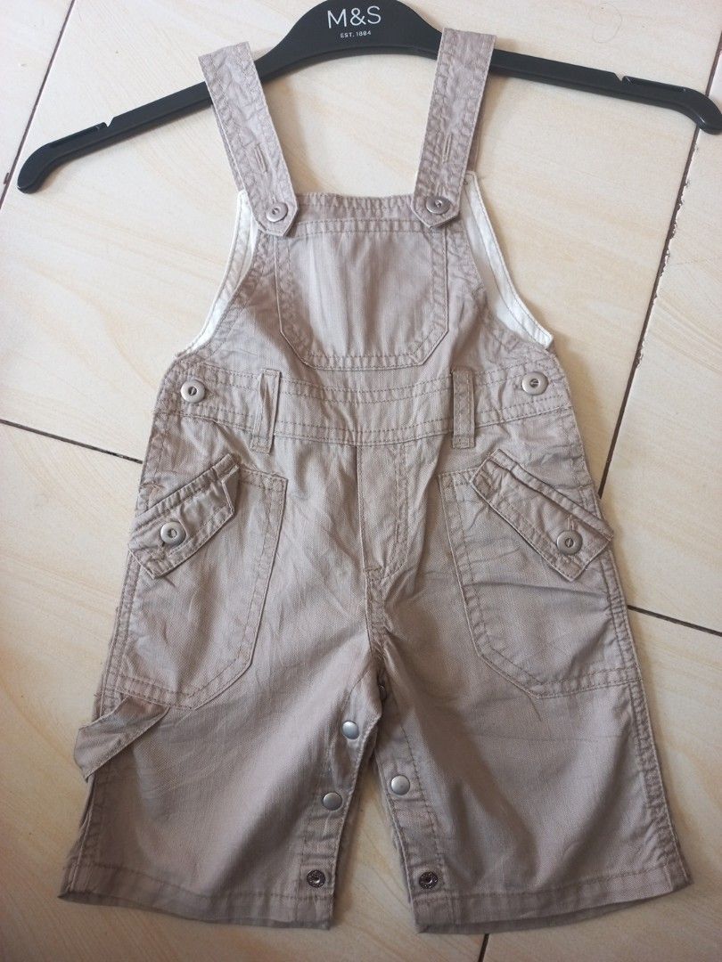 Ol celana (Kategori: Baju Bayi) berada di Bogor. Dikirim oleh rainashop_ (ID iklan 1381299994, Gambar 1). Deskripsi: 12-18 masih like new.