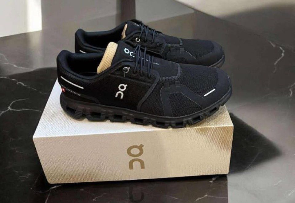 On Cloud 6 all black (Category: Sneakers) located in Manila. Submitted by stopshop26 (Listing ID 1381463074, Image 1). Description: On Cloud 6 All black Avail sizes: 9 9.5 10 10.5 11.