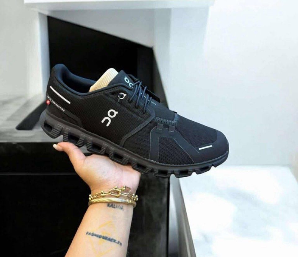 On Cloud 6 all black (Category: Sneakers) located in Manila. Submitted by stopshop26 (Listing ID 1381463074, Image 3). Description: On Cloud 6 All black Avail sizes: 9 9.5 10 10.5 11.