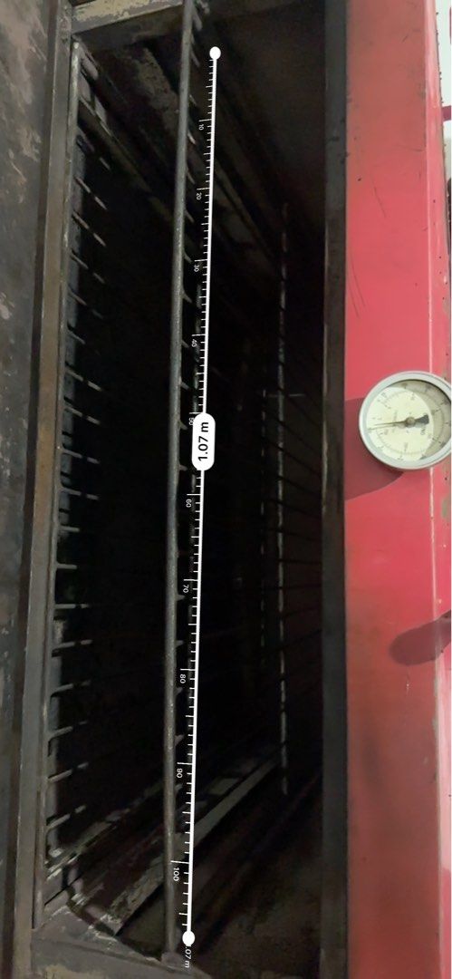 Oven for 8 trays (Category: Bakeware) located in Quezon City. Submitted by king_georgia (Listing ID 1381431958, Image 2). Description: NO ISSUE.