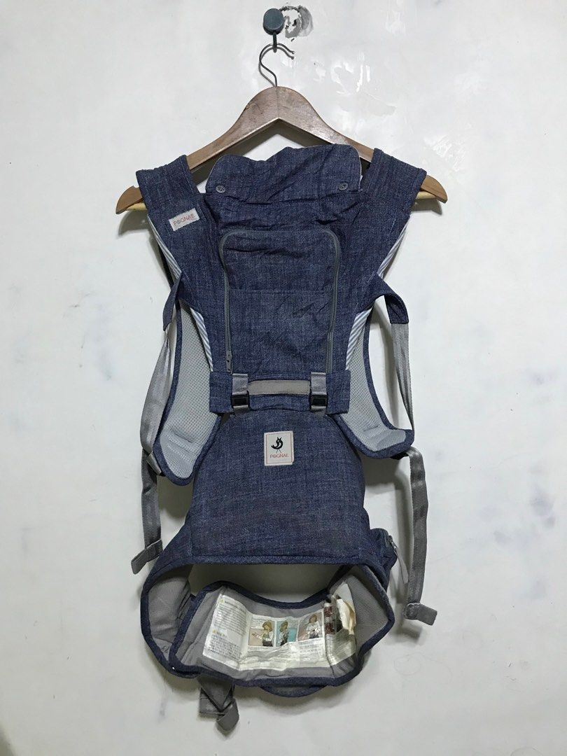 POGNAE baby carrier (Category: Carriers & Slings) located in Kananga. Submitted by erikajanec32381 (Listing ID 1381345748, Image 1). Description: POGNAE BABY CARRIER EXCELLENT CONDITION 9.5/10 colorate Need wash fresh from bale Subrang solid po nito No issue All details pic posted Reprice 780 shipped na fix price Ormoc location Mine now pay now ship agad Dm for sure buyer.