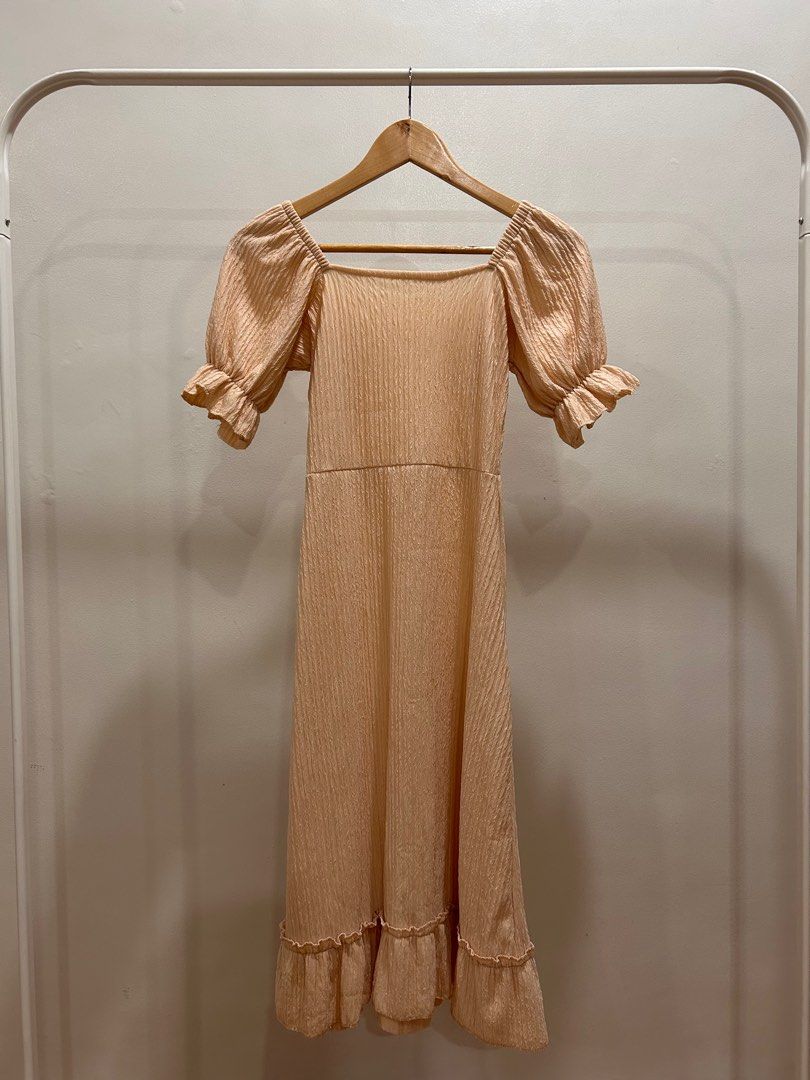 Puff-Sleeved Cream Dress (Category: Dresses) located in Quezon City. Submitted by reclosets (Listing ID 1381396216, Image 2). Description: - Size: S to M - Never been worn - Bought from Tiktok Shop.