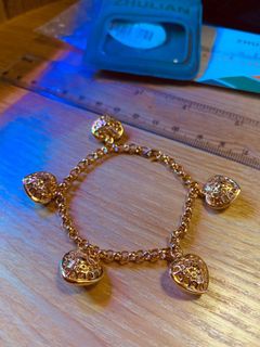 (Category: ) located in . Submitted by sis_nor_preloved (Listing ID 1381440989, Image 1). Description: .