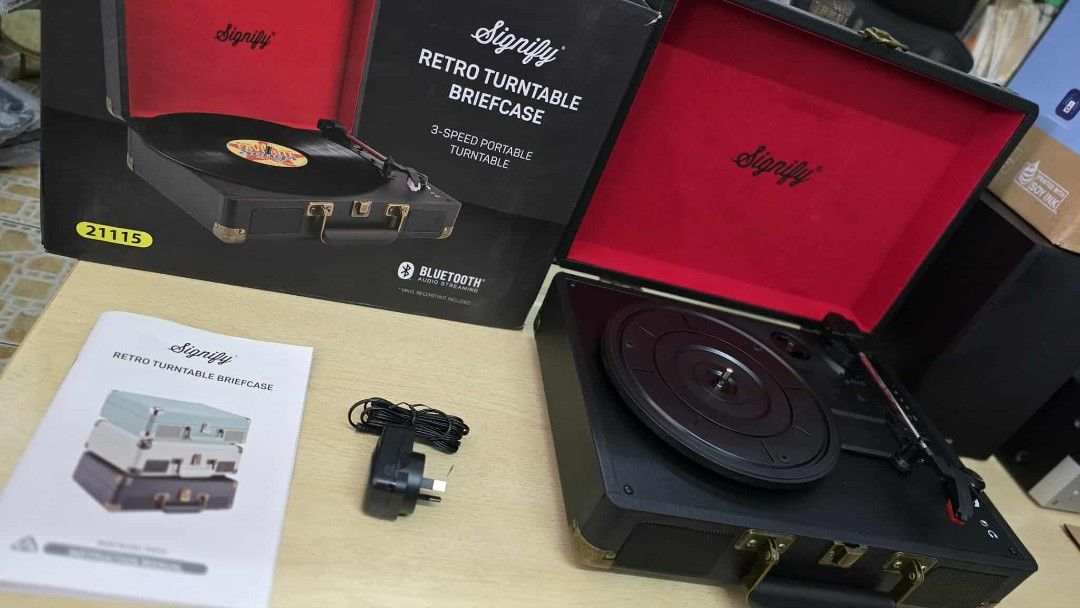 RETRO TURNTABLE BRIEFCASE (Category: Portable Music Players) located in Bulacan. Submitted by iamvanillapeach (Listing ID 1381309356, Image 2). Description: Actual photos are posted. Almost new. With 30 days service warranty. You can try in actual if pick uo. We can deliber nationwide. 📩.
