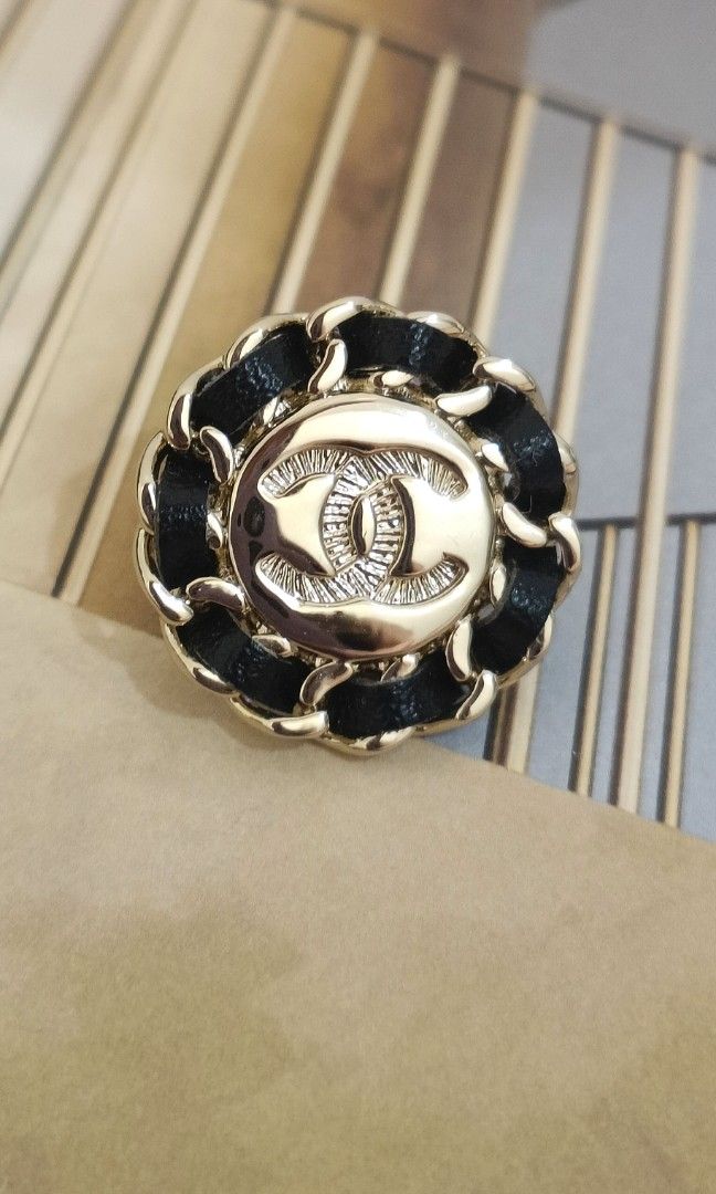 Sale Chanel Earrings (Category: Luxury Accessories) located in Paranaque City. Submitted by par18 (Listing ID 1381331693, Image 2). Description: Chanel 2025 Cruise collection. slighly deformed pin. won't affect usage ☺️ earrings only Last price🫶.
