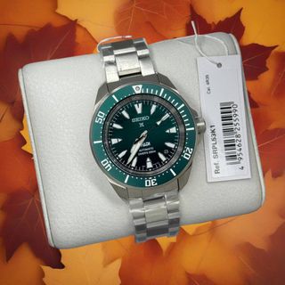 (Category: ) located in . Submitted by watchapparel2012 (Listing ID 1381347845, Image 1). Description: .