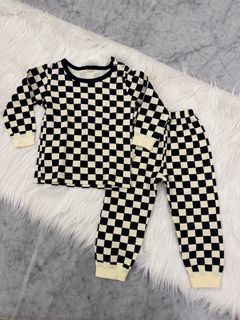 (Kategori: ) berada di . Dikirim oleh shopcloset.mav (ID iklan 1381431598, Gambar 1). Deskripsi: .