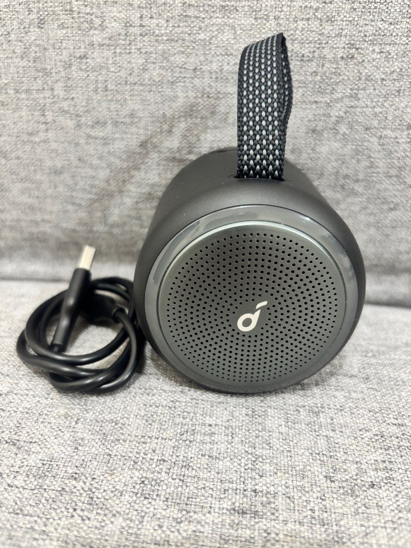Soundcore by Anker Mini 3 Pro Portable Bluetooth Speaker (Category: Soundbars, Speakers & Amplifiers) located in Paranaque City. Submitted by _minimalist__ (Listing ID 1381446246, Image 3). Description: Soundcore by Anker Mini 3 Pro Portable Bluetooth Speaker. Item in good condition..