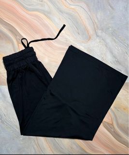 (Kategori: ) berada di . Dikirim oleh kinisporty (ID iklan 1381363944, Gambar 1). Deskripsi: .