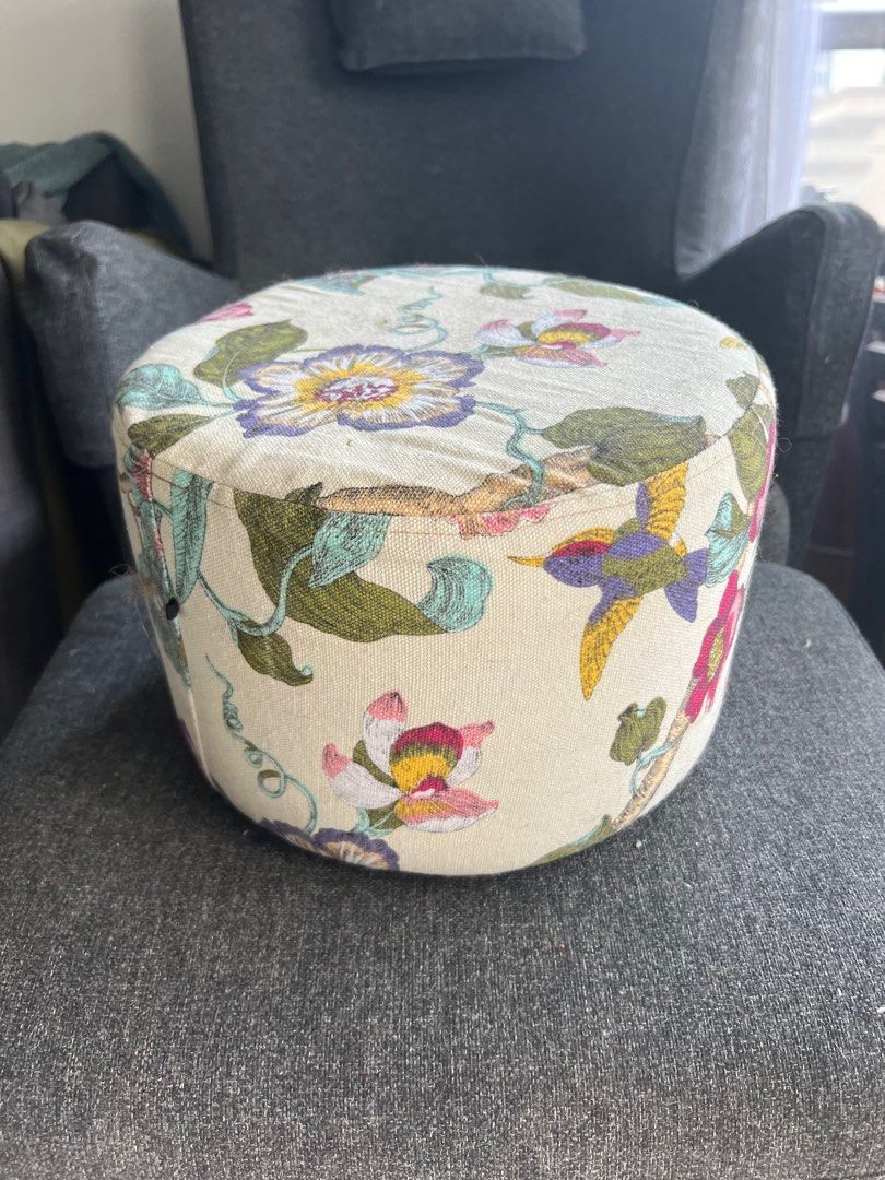 Stool65075283964546110