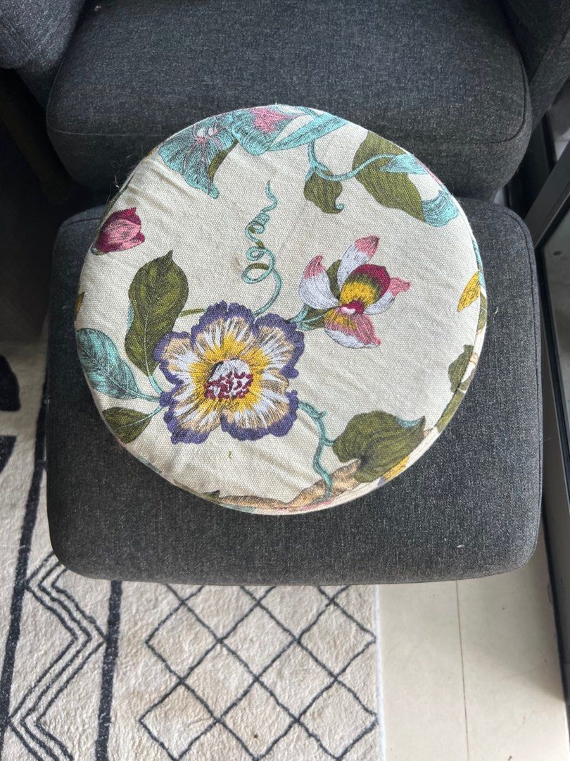 Stool65075283964546111