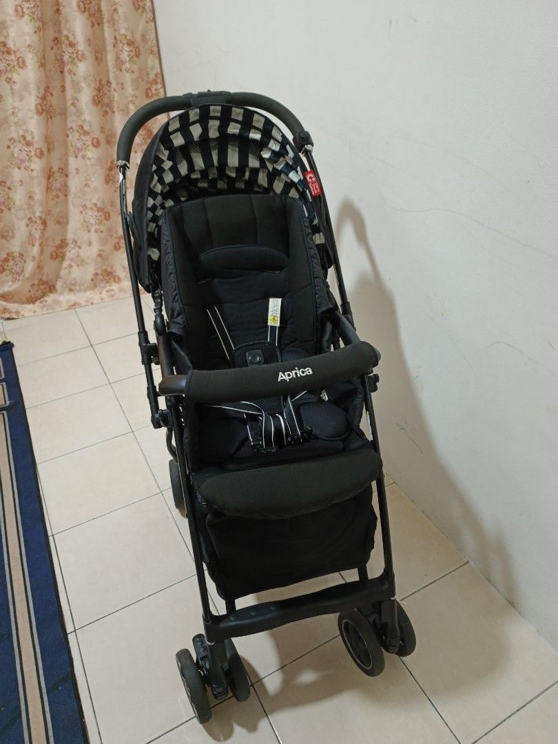 Stroller Aprica To Let Go (Category: Strollers) located in Kuala Lumpur. Submitted by intandyna945093 (Listing ID 1381390645, Image 2). Description: Stroller Aprica To Let Go Ultra lightweight 3.2kg & Compact Good for Newborn to Toddler High seat Reversible 2 way handle Full recline 5 point harness Breathable mesh seats Easy to open & fold (one click to open & close) Full Cover Canopy with window 📌 Prefer Pick up sendayan 📌Pay 👉 online transfe