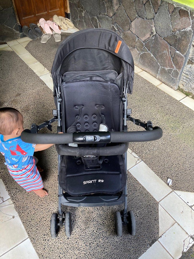 Stroller Pliko Sprint RH (Kategori: Kereta, Kursi Goyang & Gendongan Bayi) berada di Bandung. Dikirim oleh prelovedby_tina (ID iklan 1381314152, Gambar 2). Deskripsi: Minus kadang susah dilipat.
