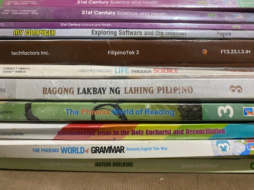 🔥TAKE ALL GRADE 3 BOOKS (Category: Children's Books) located in Taguig. Submitted by wiseshopper888 (Listing ID 1381448126, Image 3). Description: Mixed of slightly used and well used books. Take all napo🙌 Declutterring na dami na books. Di pwede sa maarte, pwede lang sa Wais Moms😊.