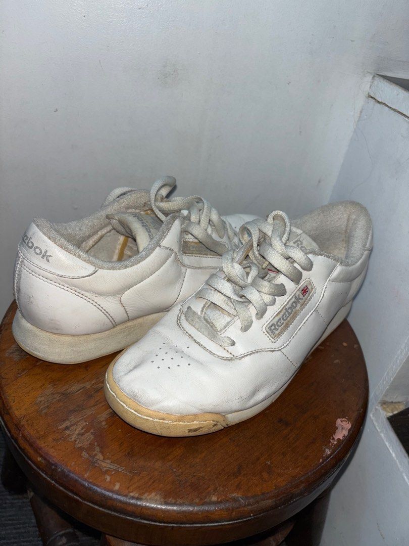 TAKE ALL SHOES FOR ONLY 499 (Category: Sneakers) located in Makati City. Submitted by lydeclutter28 (Listing ID 1381456373, Image 3). Description: MAKE READING A HABIT: Personally owned NOT UKAY With flaws Loc: Makati No box Negotiable .