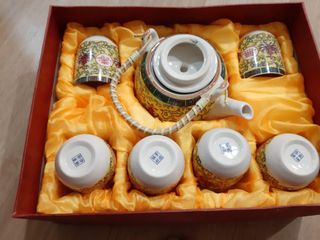 (Kategori: ) berada di . Dikirim oleh preloved.dear (ID iklan 1381287490, Gambar 1). Deskripsi: .