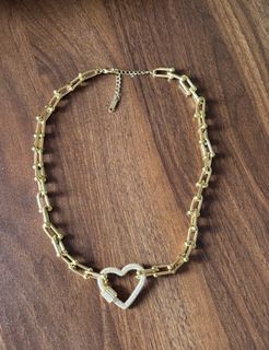 (Category: ) located in . Submitted by dainty_finds (Listing ID 1381428846, Image 1). Description: .