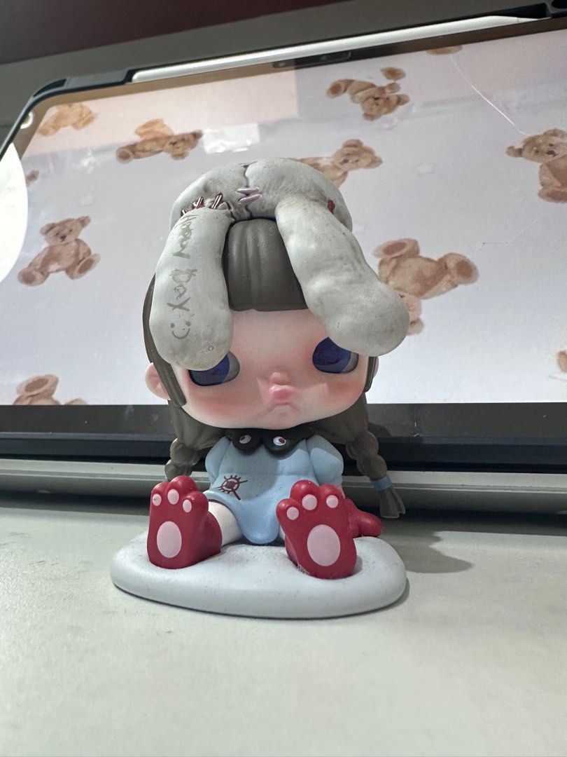 Tiny tiny riddle pop mart (Category: Designer & Blind Box Toys) located in Quezon City. Submitted by rm.declutter (Listing ID 1381458433, Image 1). Description: In pretty good condition with box and foil (and card) message me for condi pics .