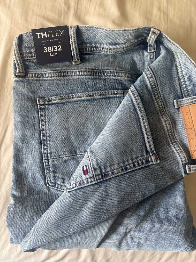 Tommy Hilfiger Slim Fit Jeans (Category: Jeans) located in Manila. Submitted by alphab3at (Listing ID 1381314111, Image 2). Description: Light Wash Distressed Slim Fit Jeans Size: W38 x L32 Brand new RFS: Received the wrong item.