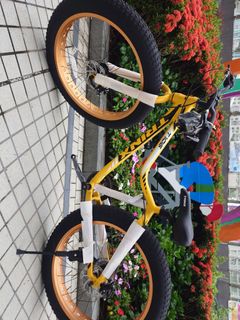 （分類：）位於 。 由 hinchan_423 提交（商品編號 1381371970，圖片 1）。簡介： 。