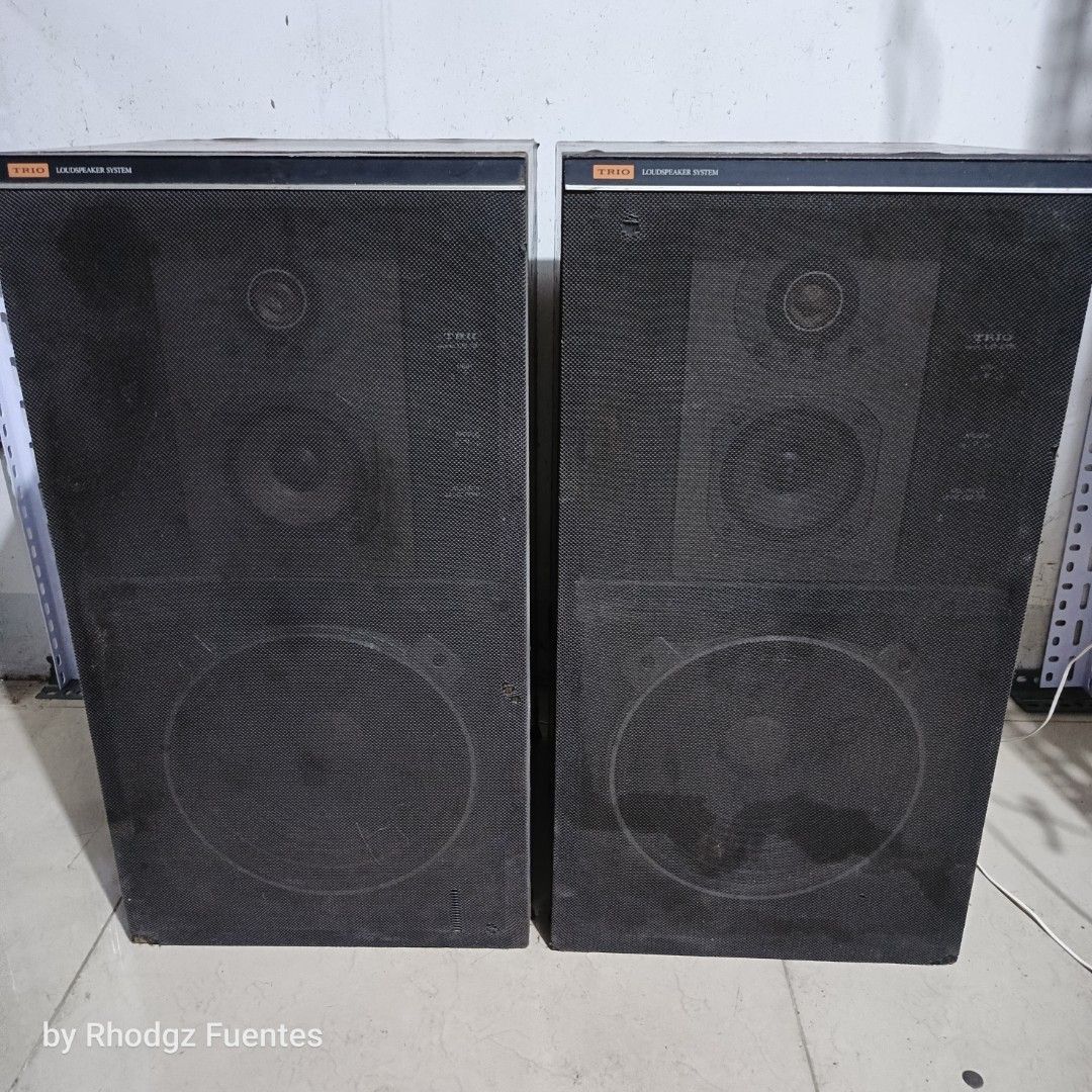 Trio 3way Loudapeaker 100w 8ohms (Category: Soundbars, Speakers & Amplifiers) located in Bulacan. Submitted by rhodgz (Listing ID 1381329722, Image 2). Description: for P9,500 only pick up @ meycauayan,bulacan we arrange delivery natiinwide 1979 Trio 3way Loudspeaker model: LS-202 Max of 100 watts Impedance 8 ohms Width 350 x Height 650 x Depth 327mm Weight 22kg per box no repair, with slight issue sa box sobra warm ng tunog at malambot bass.