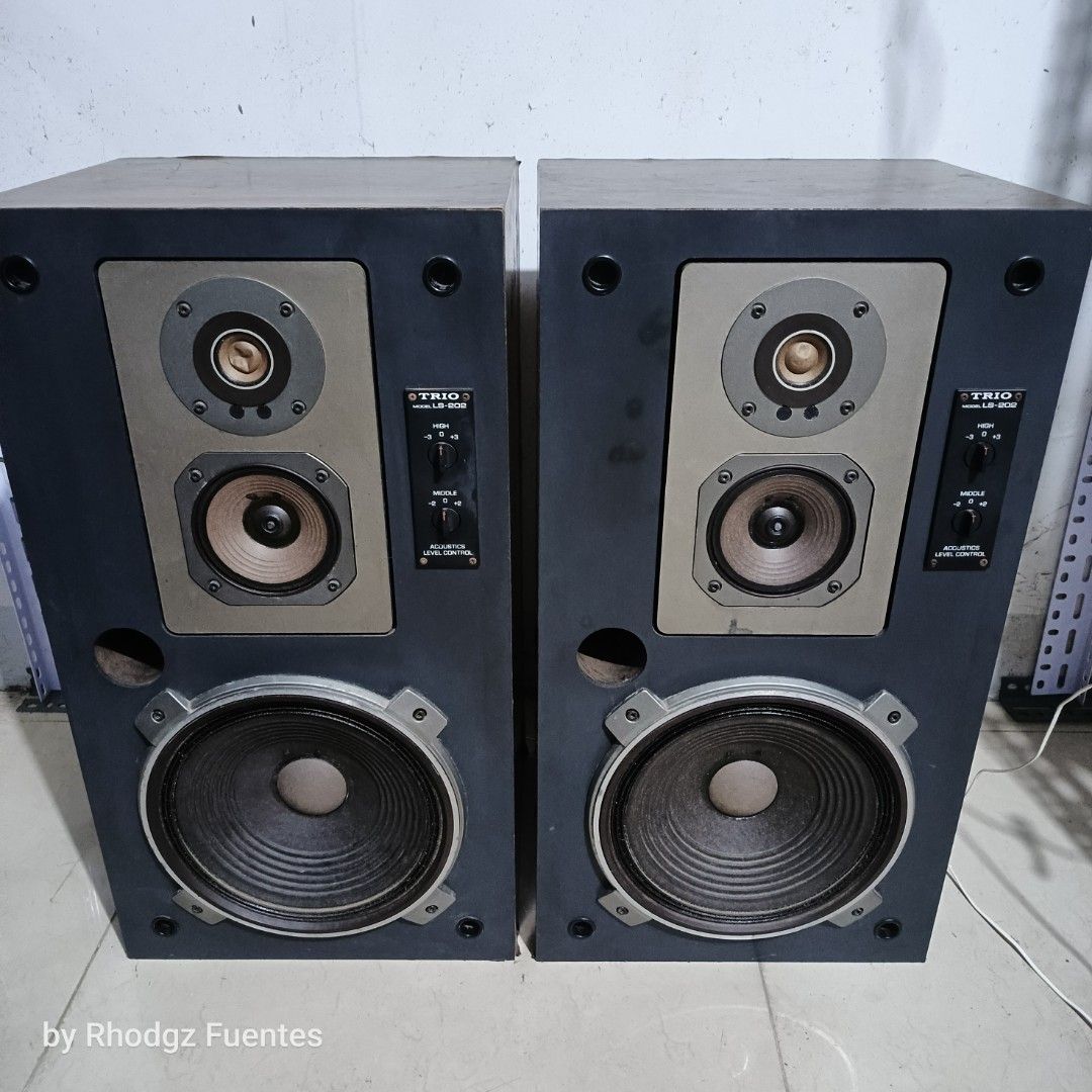Trio 3way Loudapeaker 100w 8ohms (Category: Soundbars, Speakers & Amplifiers) located in Bulacan. Submitted by rhodgz (Listing ID 1381329722, Image 1). Description: for P9,500 only pick up @ meycauayan,bulacan we arrange delivery natiinwide 1979 Trio 3way Loudspeaker model: LS-202 Max of 100 watts Impedance 8 ohms Width 350 x Height 650 x Depth 327mm Weight 22kg per box no repair, with slight issue sa box sobra warm ng tunog at malambot bass.