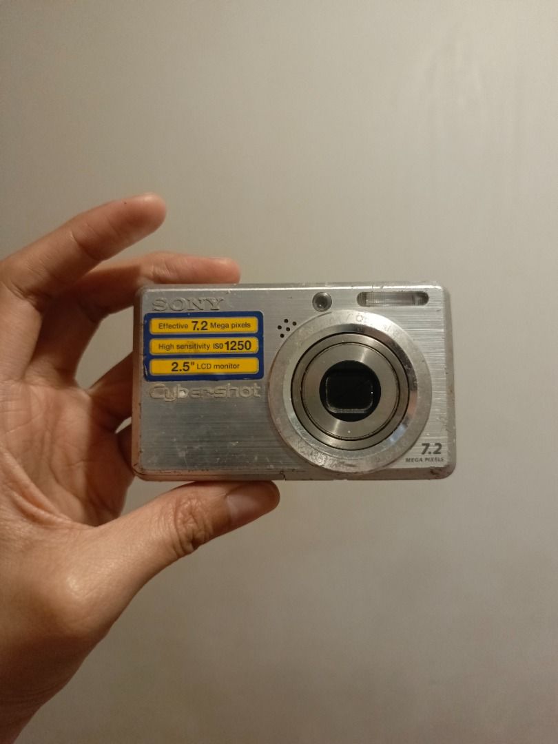 Untested Sony Cybershot DSC-T750 Digicam Camera (Category: Cameras) located in Quezon City. Submitted by pixellea2 (Listing ID 1381415349, Image 1). Description: Untested Cameras / Digicam – Sony Cybershot DSC-T750 - ₱500 only (UNTESTED – Working condition not guaranteed) RFS: Unable to find compatible batteries to test functionality. Saan galing? Nabili sa Japan surplus bidding Selling as-is – buy at your own risk! Shipping fee to be shouldered 