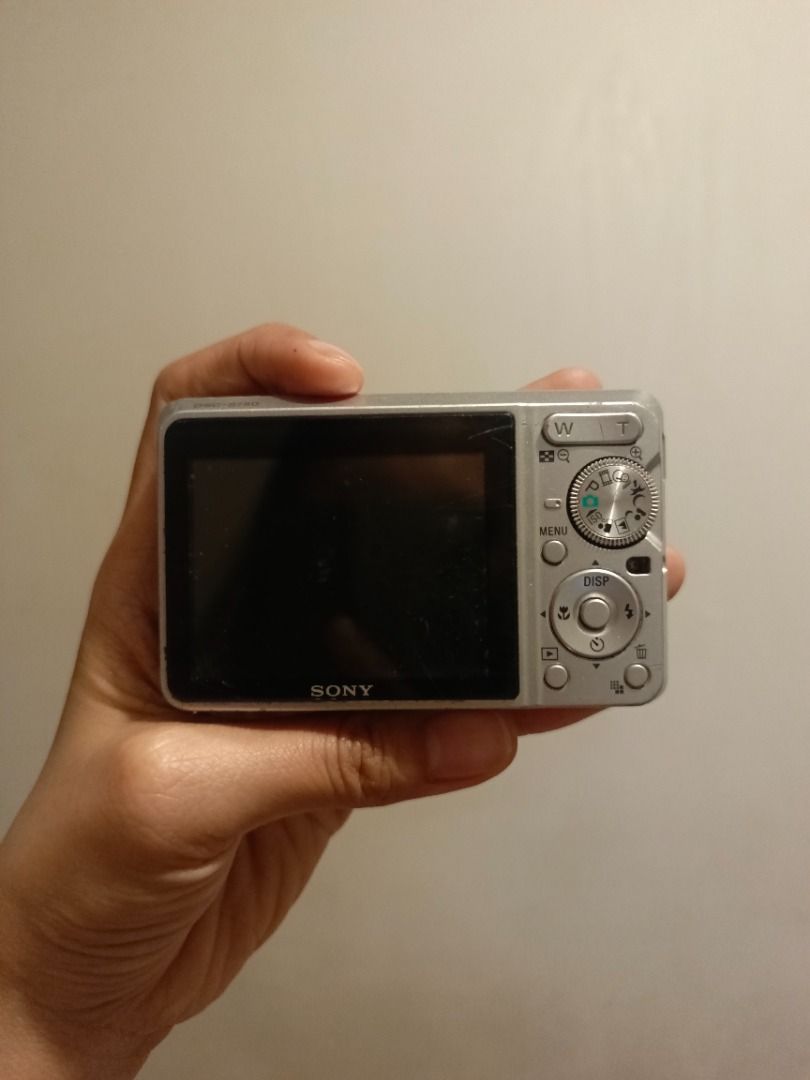 Untested Sony Cybershot DSC-T750 Digicam Camera (Category: Cameras) located in Quezon City. Submitted by pixellea2 (Listing ID 1381415349, Image 2). Description: Untested Cameras / Digicam – Sony Cybershot DSC-T750 - ₱500 only (UNTESTED – Working condition not guaranteed) RFS: Unable to find compatible batteries to test functionality. Saan galing? Nabili sa Japan surplus bidding Selling as-is – buy at your own risk! Shipping fee to be shouldered 