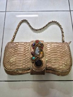 (Kategori: ) berada di . Dikirim oleh kqbcloset (ID iklan 1381330914, Gambar 1). Deskripsi: .