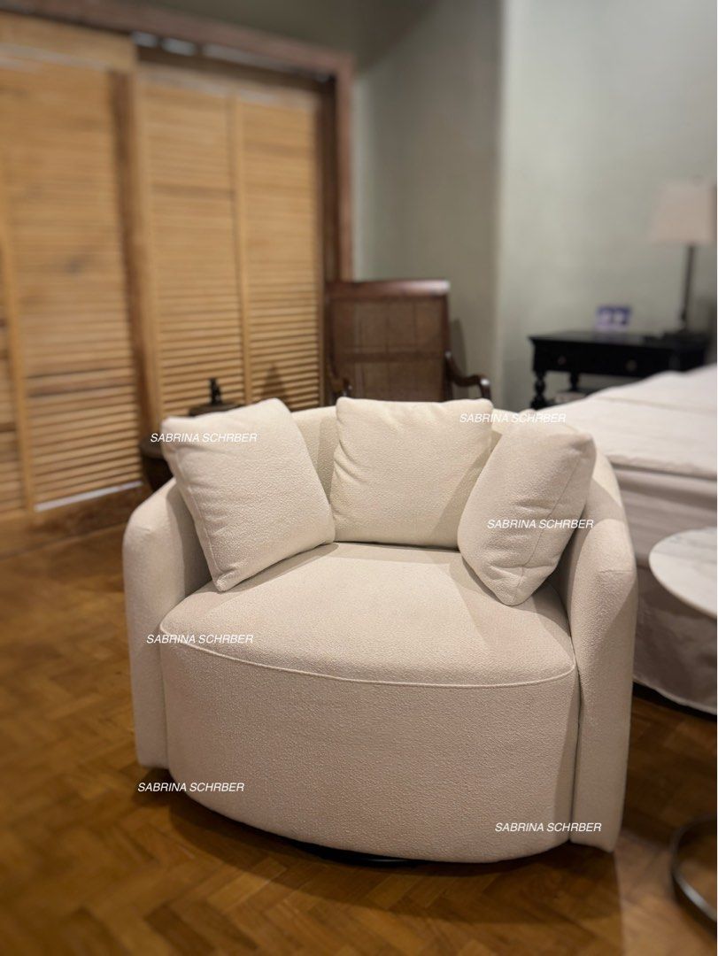 Accent Chair White Sofa (Category: Sofas) located in Muntinlupa City. Submitted by riioo23 (Listing ID 1381337749, Image 1). Description: Imported from the USA Big Seating perfect for lounge/ accent seat, High Quality and comfortable Colors: Sage Green✅ White❌ Dark grey✅ In Excellent condition - actual pictures posted and Already plastic-wrapped & ready for move-in. with original tag Reason for Selling (RFS): We’re renovated our house and sadly n