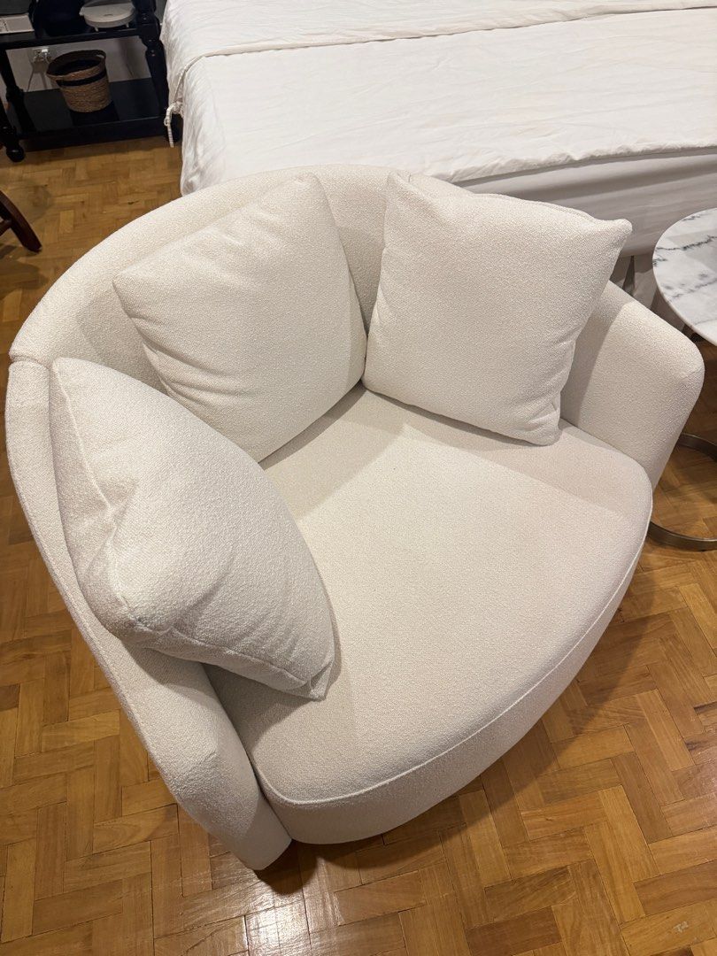 Accent Chair White Sofa (Category: Sofas) located in Muntinlupa City. Submitted by riioo23 (Listing ID 1381337749, Image 2). Description: Imported from the USA Big Seating perfect for lounge/ accent seat, High Quality and comfortable Colors: Sage Green✅ White❌ Dark grey✅ In Excellent condition - actual pictures posted and Already plastic-wrapped & ready for move-in. with original tag Reason for Selling (RFS): We’re renovated our house and sadly n