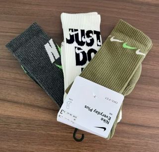 由 lovesocks (刊登 ID 1381636618，圖片 1) 提交，位於 的 (類別：)，說明：。