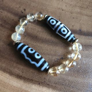 (Category: ) located in . Submitted by creativebeadss (Listing ID 1381594393, Image 1). Description: .