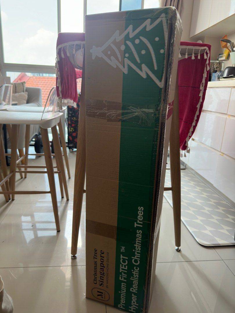 6ft Christmas Tree65075501804419111