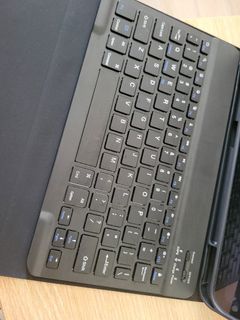 Bluetooth Keyboard64094279696258110