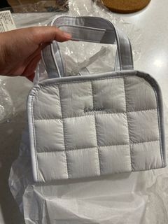 由 bec110101 (刊登 ID 1381550975，圖片 1) 提交，位於 的 (類別：)，說明：。