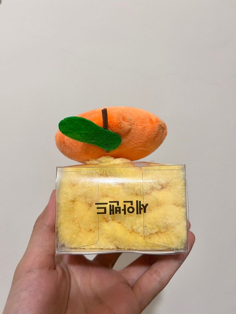 由 egg0813 (刊登 ID 1381480654，圖片 3) 提交，位於 新竹縣 (Hsinchu County) 的 韓國🇰🇷 橘子🍊 洗臉 化妝 造型 髮帶（正韓 甘川洞文化村購入） (類別：美髮清潔與護理)，說明：👉共兩個，一個180，兩個優惠價330‼️。