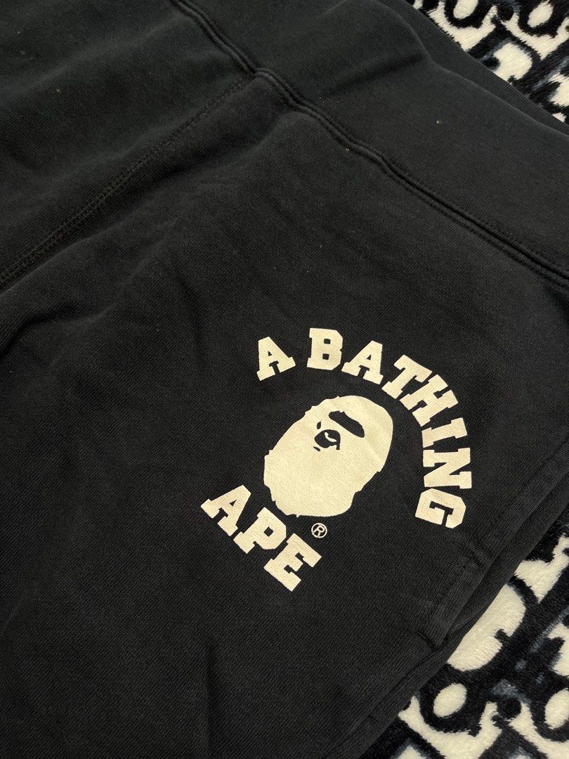 A Bathing Ape Pants (Category: Joggers) located in Calumpit. Submitted by Essentiality (Listing ID 1381504928, Image 2). Description: A Bathing Ape Pants Size Medium 32x40 Need wash 9.3/10 authentic 900 .
