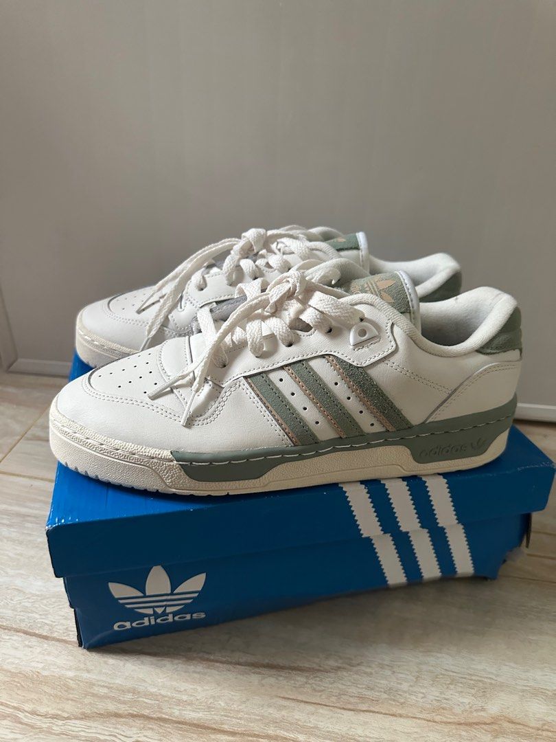 Adidas rivalry low 9-9.5 (Category: Sneakers) located in Cavite. Submitted by jdfselectify (Listing ID 1381551154, Image 1). Description: Brandnew and authentic from australia Men’s 9-9.5.
