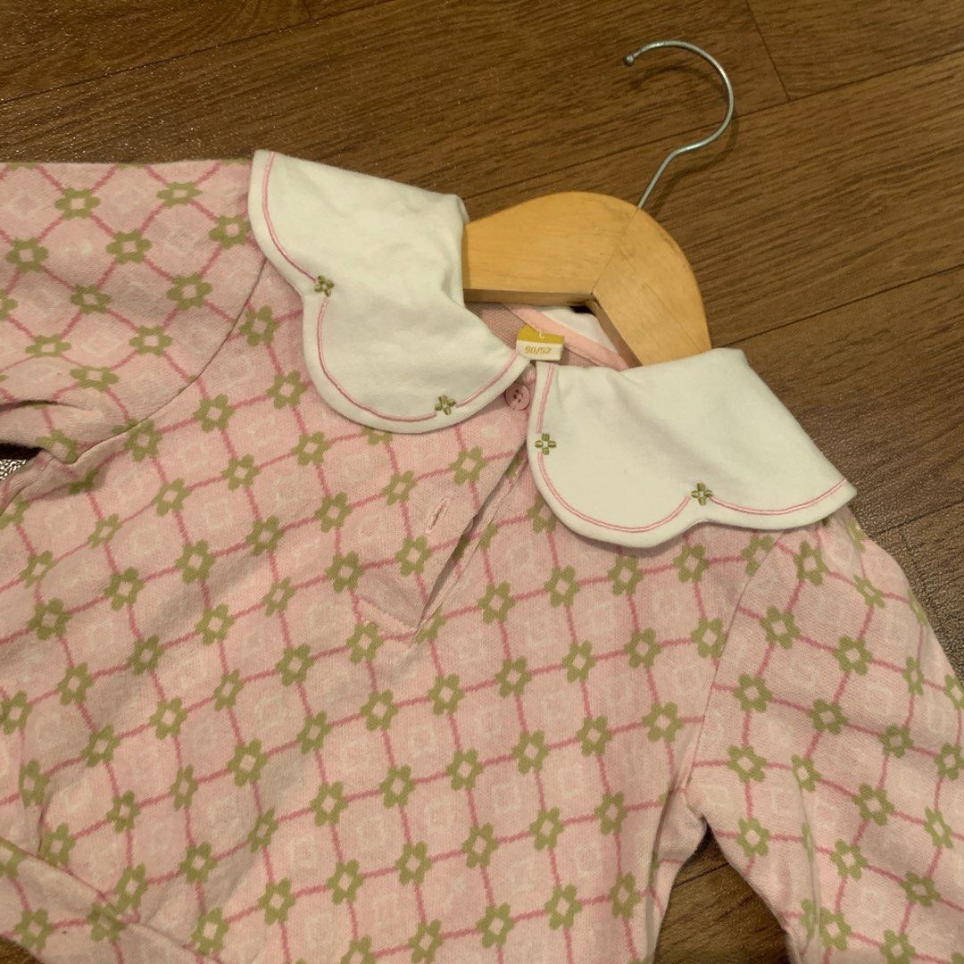 Atasan moi (Kategori: Baju Bayi) berada di Pontianak. Dikirim oleh lemarihanin (ID iklan 1381661200, Gambar 2). Deskripsi: Atasan moi cari jodoh tag 90.