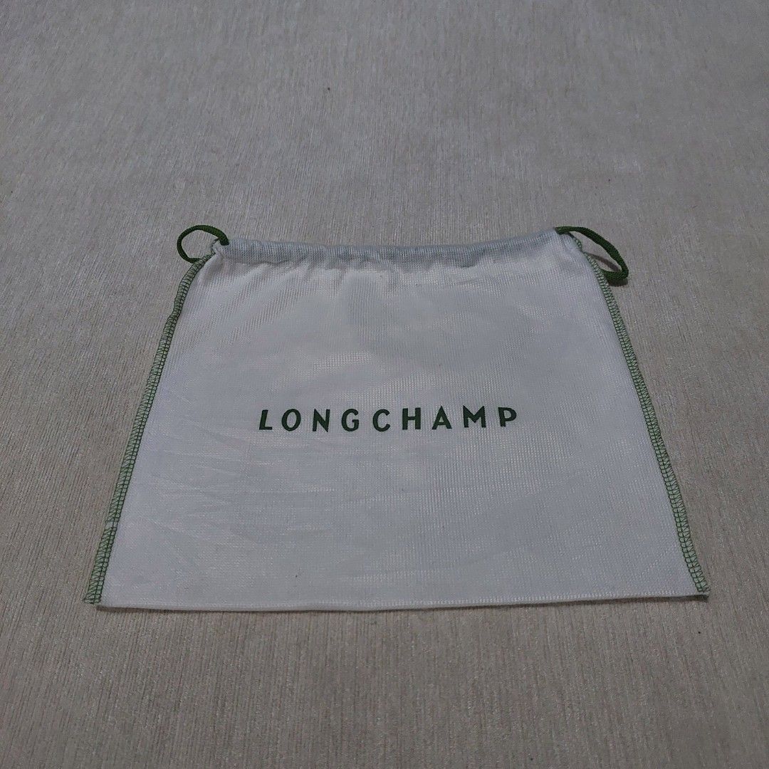 Authentic Longchamp dust bag 9.5x11.5 inches (Category: Luxury Bags & Wallets) located in Manila. Submitted by jfluxury.co (Listing ID 1381658776, Image 2). Description: excellent condition no flaws bought in Japan 🇯🇵 💯% Authentic. 😊 Money back guarantee. 😊 Clean and ready to use na..